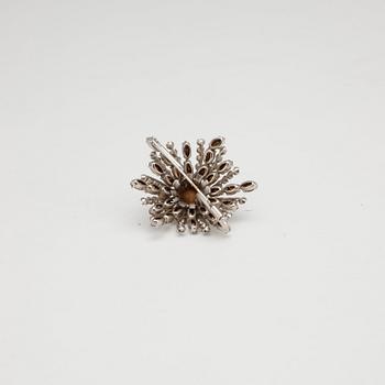 CHRISTIAN DIOR enligt uppgift, brosch.