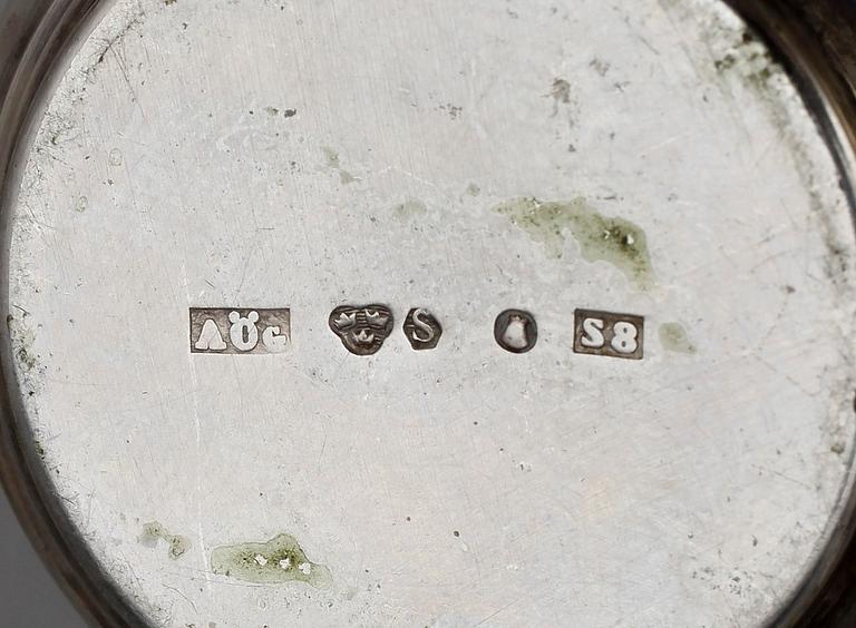PARTI SILVER, 17 delar, bla bålslev CPÅ, Arboga, 1829. Tot vikt ca355g (exkl slev samt vas med fylld fot).