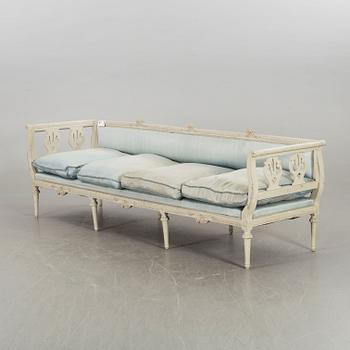 An early 19th century gustavian couch.