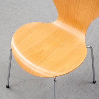 Arne Jacobsen, stolar, 4st, "Sjuan", Fritz Hansen, Danmark, 2000.