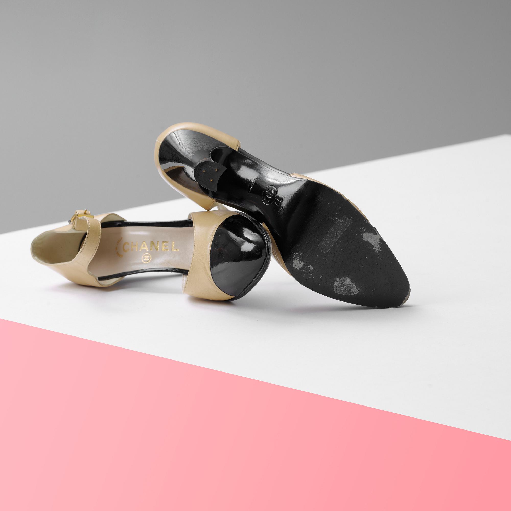 PUMPS, ett par, CHANEL, storlek 39.