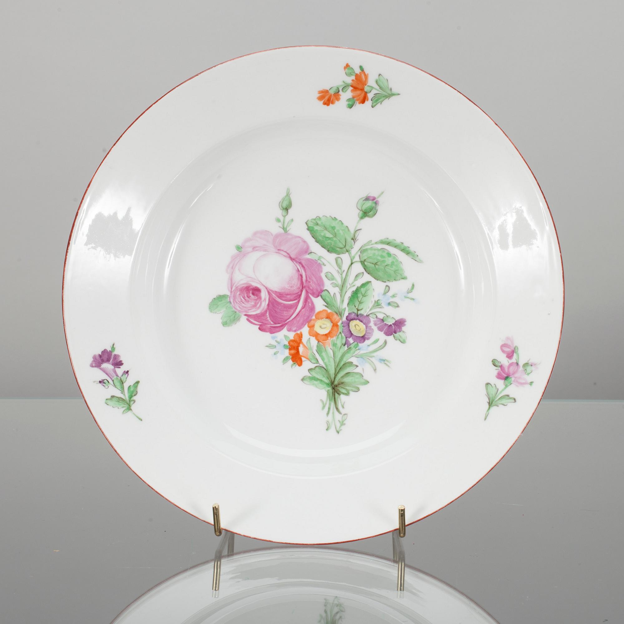 TALLRIK, porslin, möjligen Ryssland sekelskiftet 1700/1800-tal.