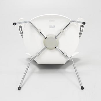 Arne Jacobsen, karmstolar, 4 st, "Sjuan", Fritz Hansen, Danmark, 2002.