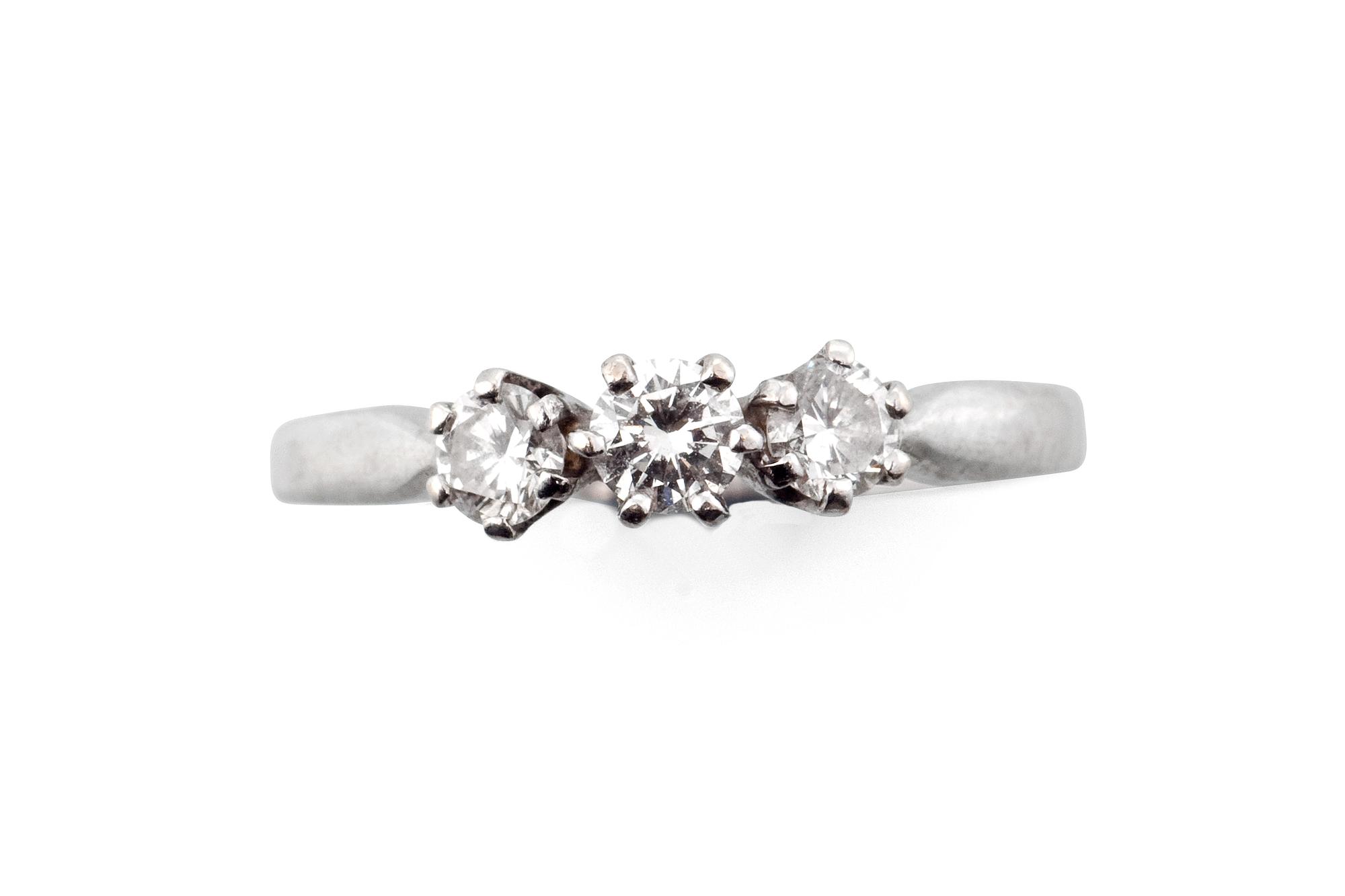 DIAMANTRING.