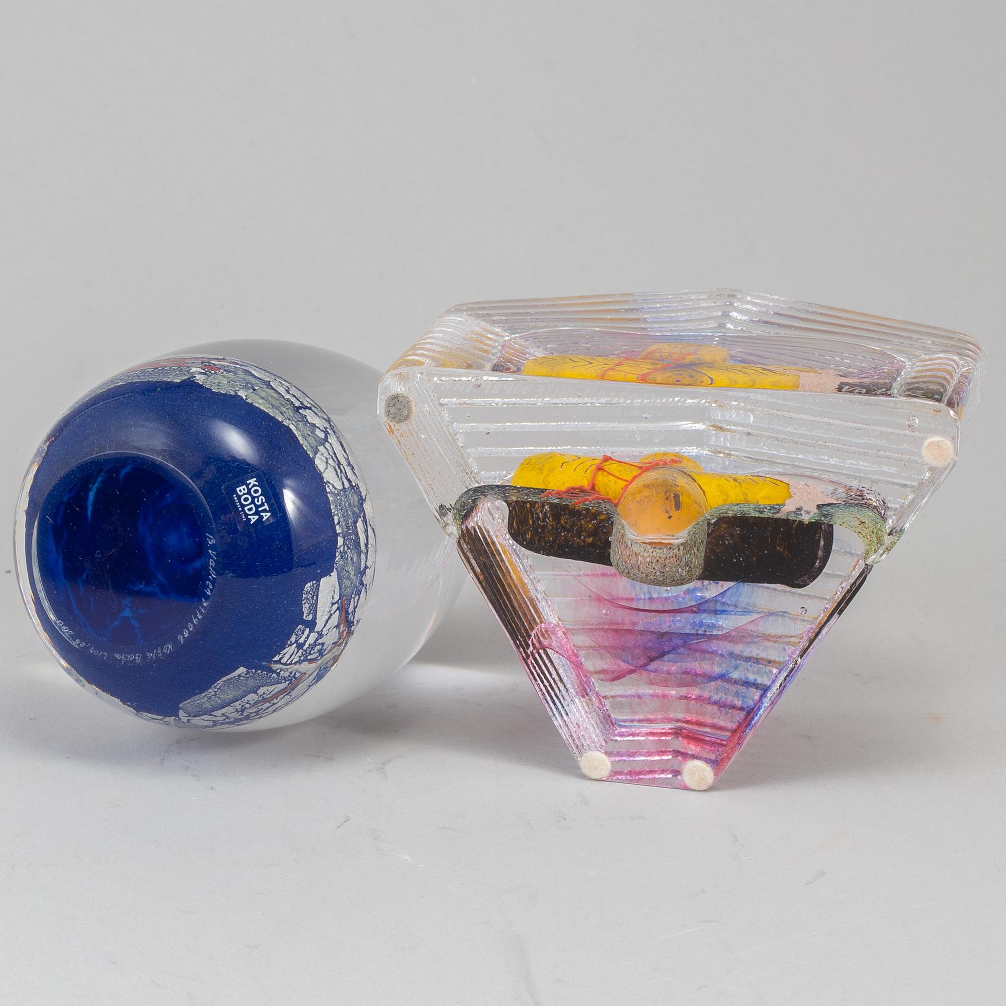 BERTIL VALLIEN, two glass sculptures. Kosta Boda.