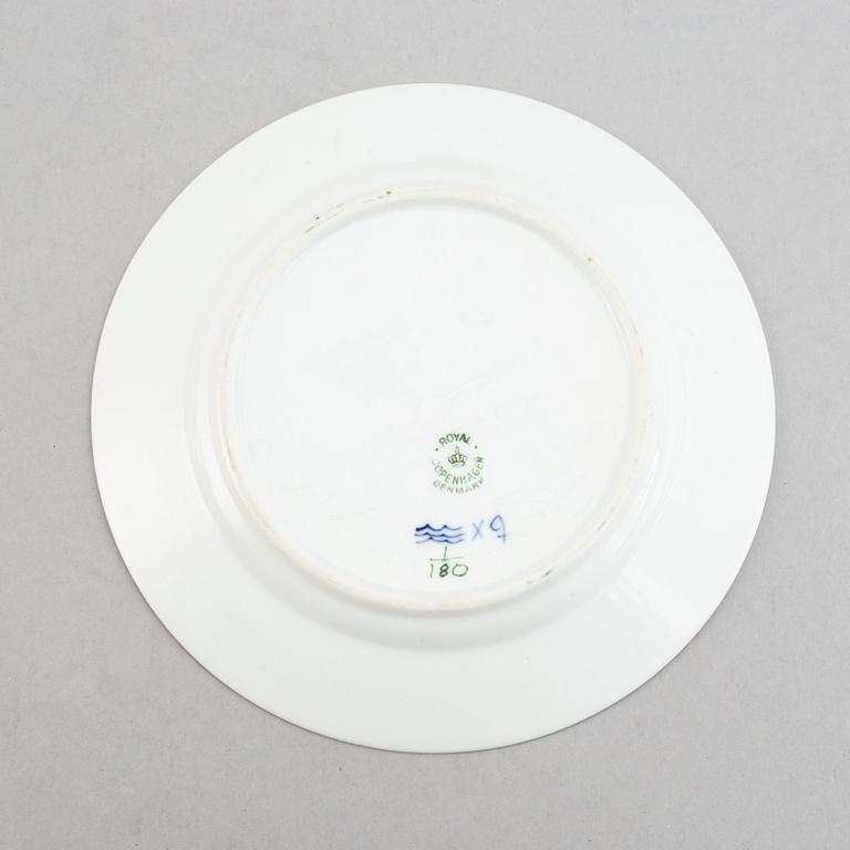 Royal Copenhagen, servisdelar, 29 st, porslin, "Musselmalet Riflet", Danmark.