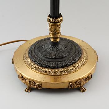 BORDSLAMPA, empirestil, 1900-talets första hälft.