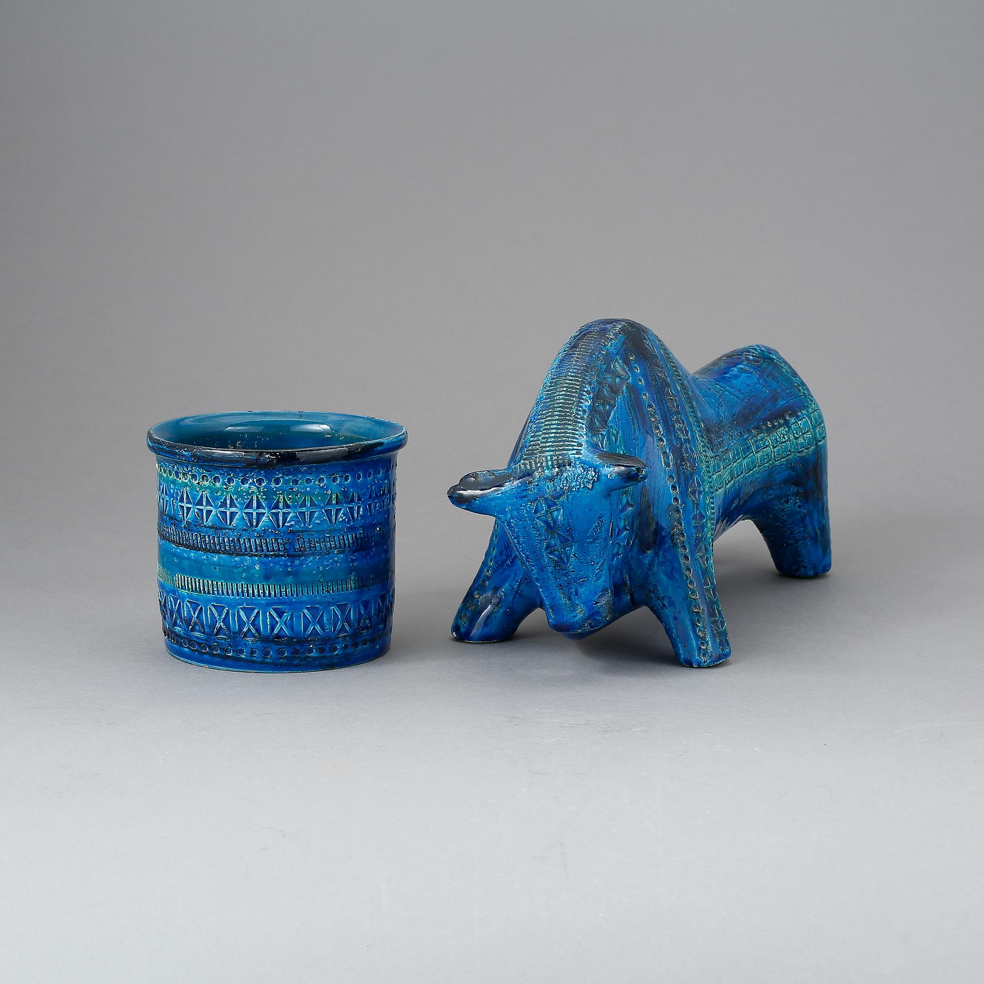 FIGURIN samt YTTERFODER, lergods. Raymor Bitossi, Aldo Londi Rimini Blue.