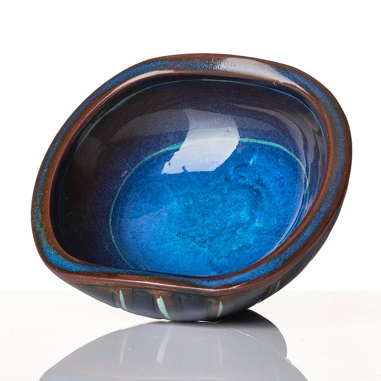 Wilhelm Kåge, a Farsta stoneware bowl, Gustavsberg Studio 1958.
