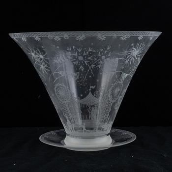 Edward Hald, an engraved glass "Fyrverkeriskål" with plate (fireworks bowl), Orrefors Sweden 1968,