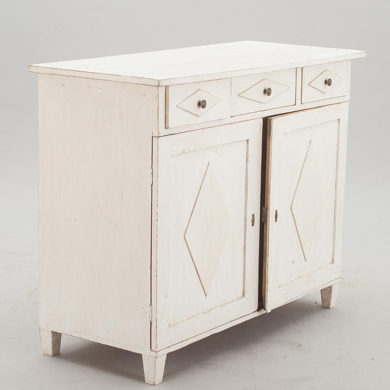 SKÄNK, gustaviansk stil. 1800-tal.