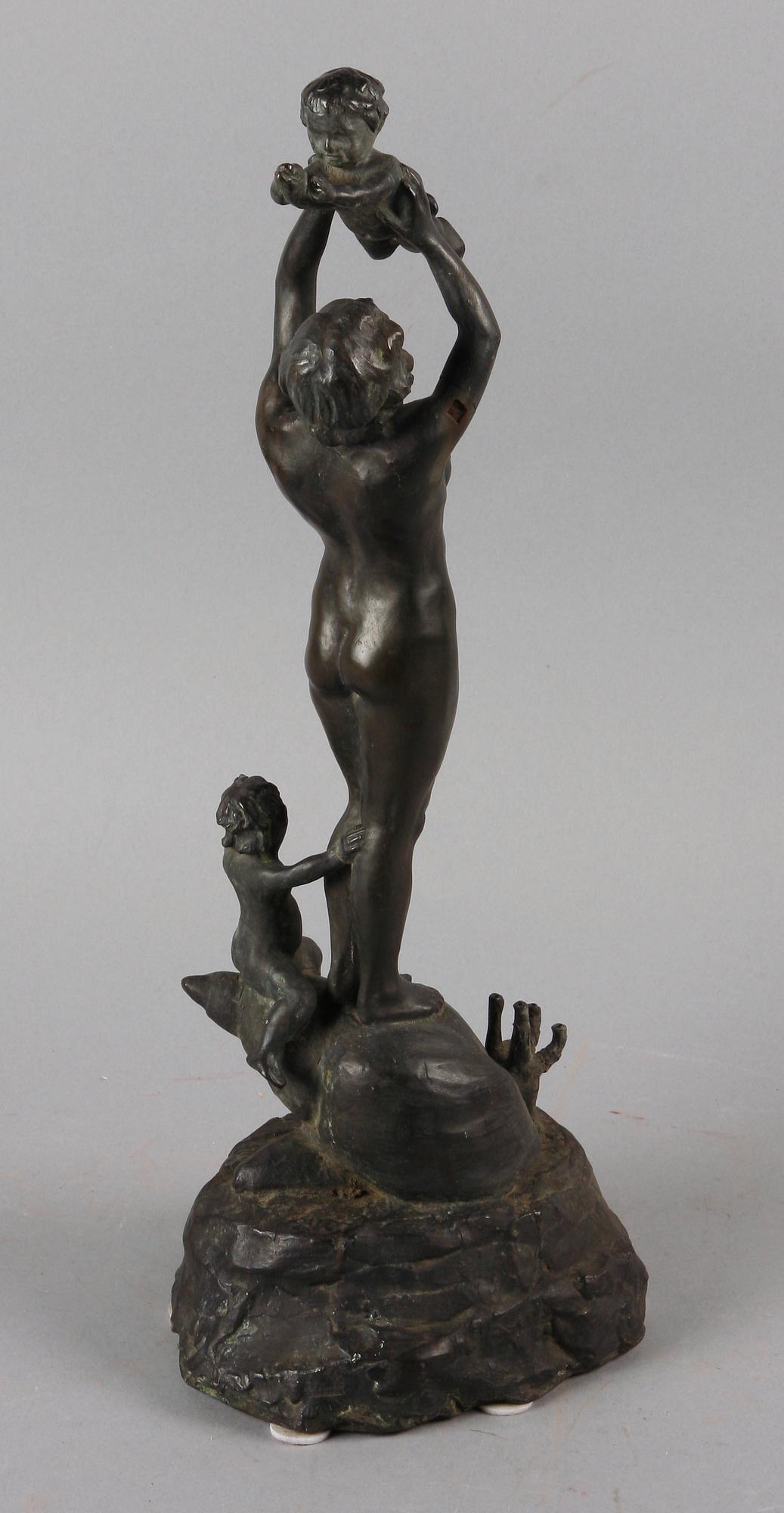 EDVARD TRULSSON, skulptur/fontän, brons. Sign och dat 1935.