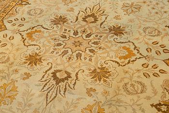 An Amritsar Carpet, North India, c 460 x 365 cm.