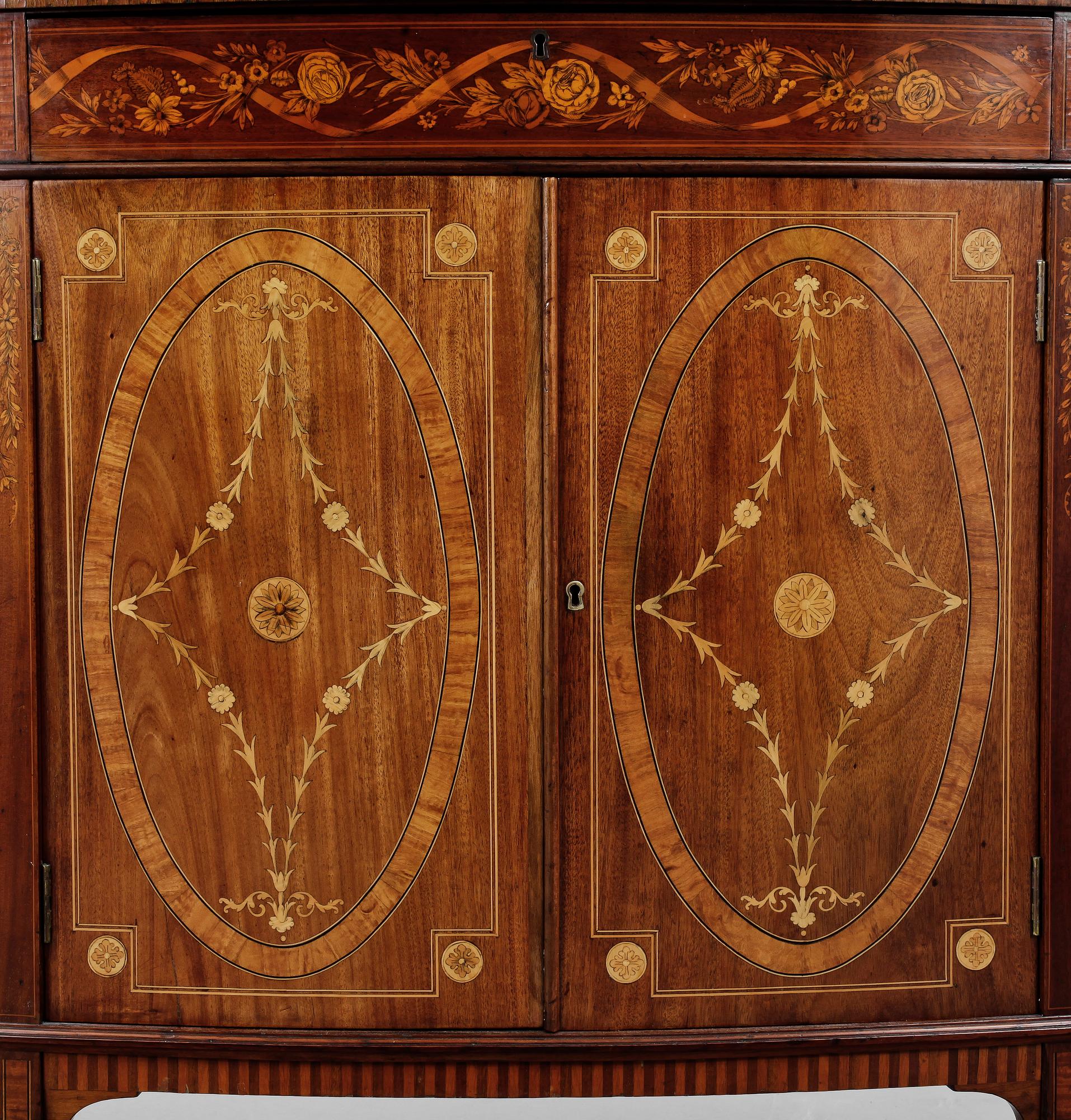 SIDEBOARD, Edwardiansk stil, England, 1900-talets mitt.