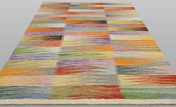 A Kilim carpet, modern design, approx. 301 x 199 cm.