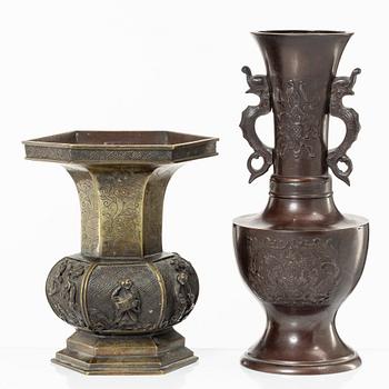 Two bronze vases, Southeast Asia / Japan, around 1900.