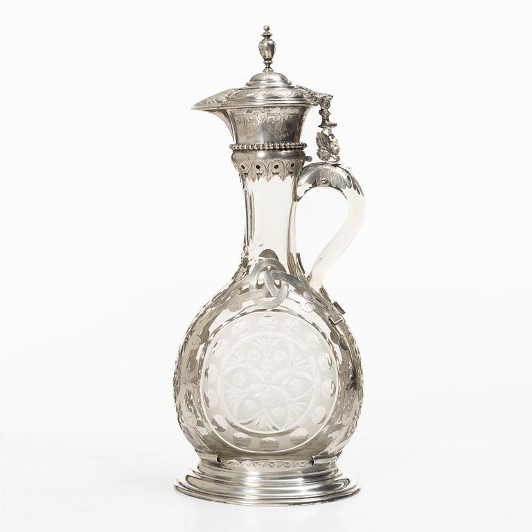 Decanter/wine jug in glass, with mount, possibly silver, early 20th century.