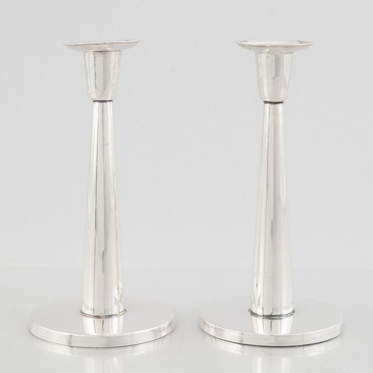 Rey Urban, a pair of candlesticks, sterling silver, Stockholm 1958.