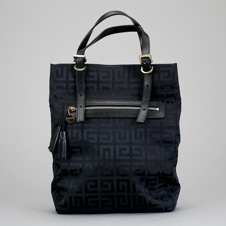 VÄSKA, Givenchy.