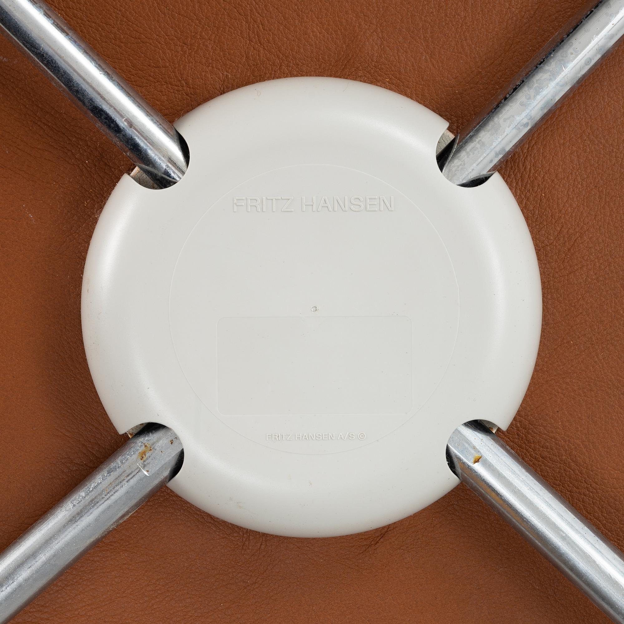 Arne Jacobsen, karmstol, "Sjuan", Fritz Hansen, formgiven 1952.