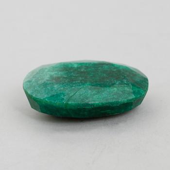 SMARAGD, oval fasetterad, 173 ct, oinfattad.