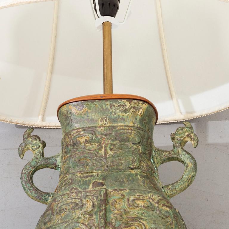 Bordslampa, Kina,1900-talets andra hälft.