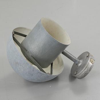 BELYSNING, för utomhusbruk. "PH". Poul Henningsen för Louis Poulsen, Danmark.