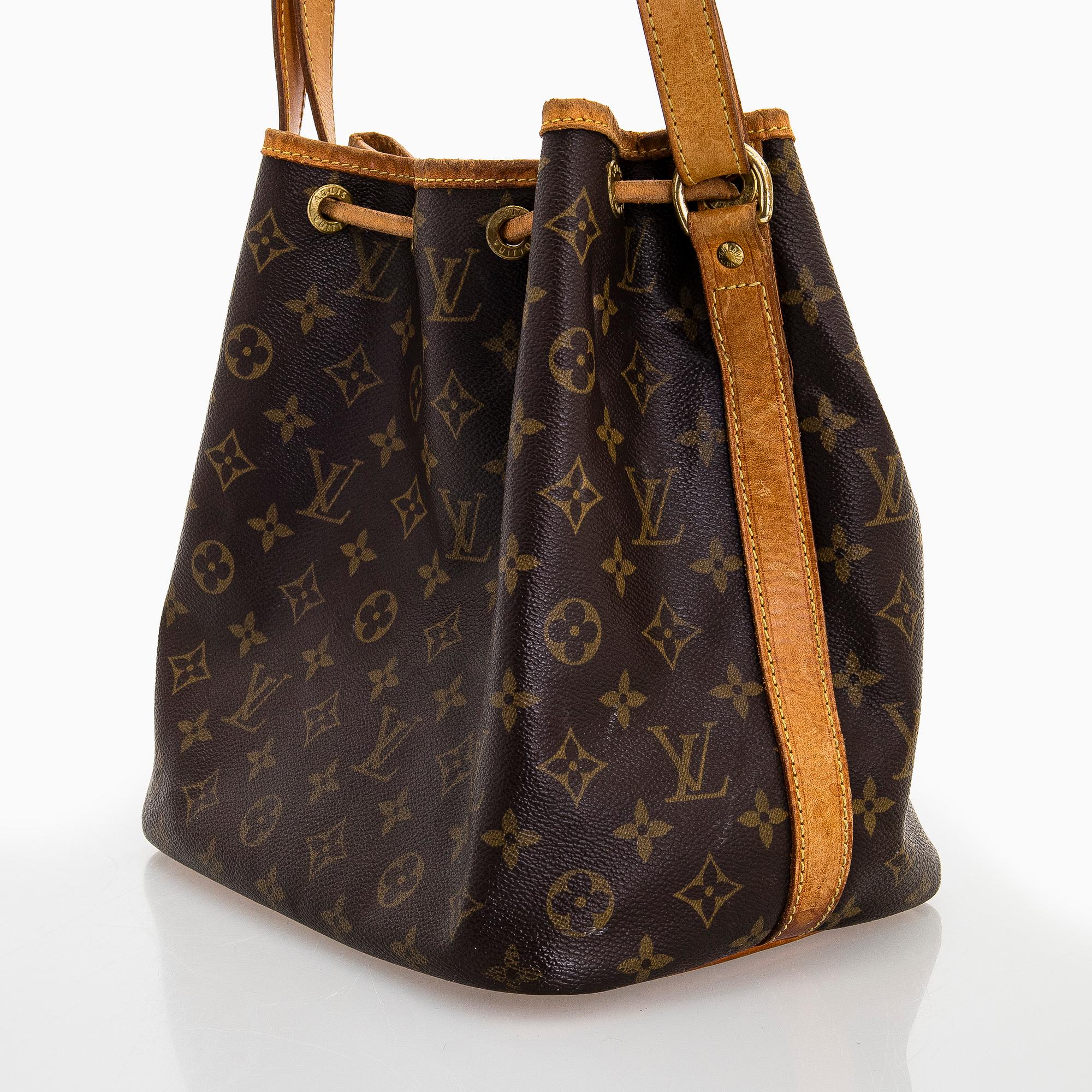 Louis Vuitton, a Monogram Canvas "Petit Noé" bag.