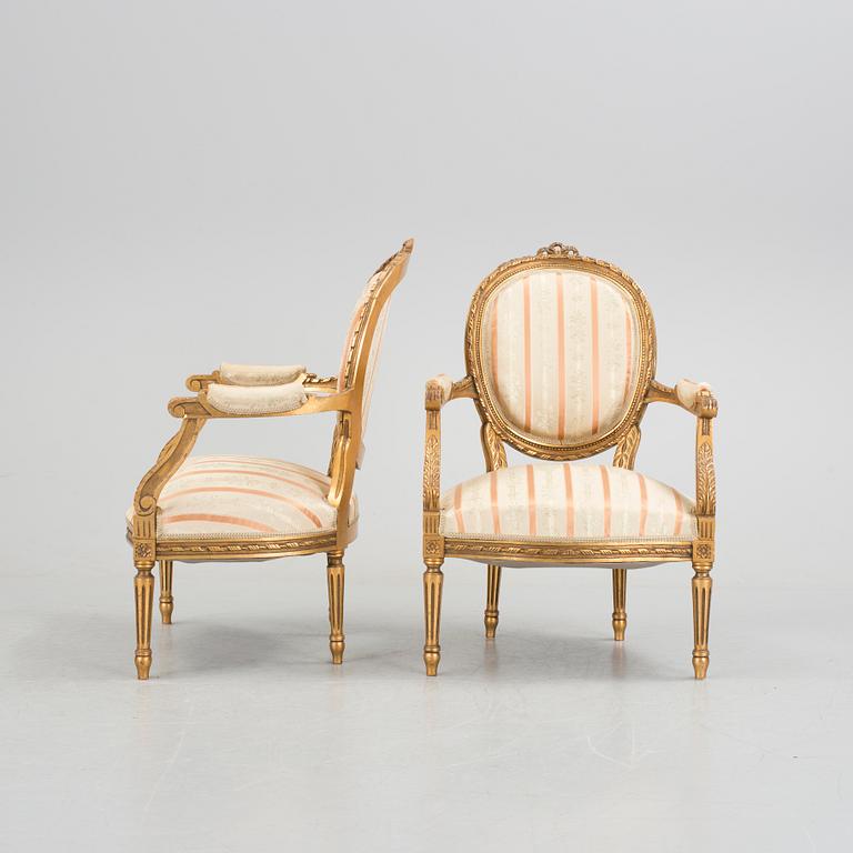 SALONGSGRUPP, 4 delar, Gustaviansk stil, 1900-talets början.