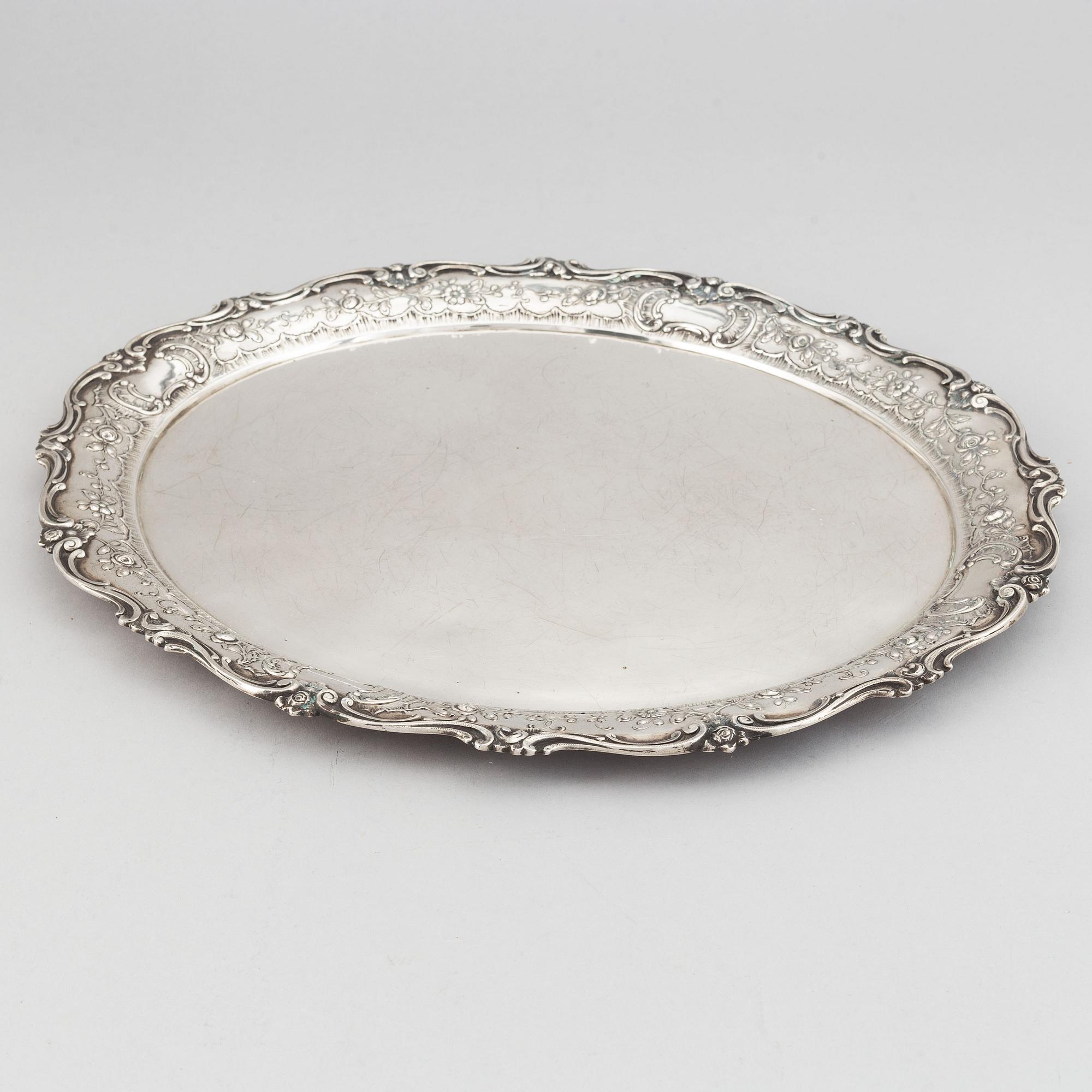 A german rococo-style silver coffee- and tea set, Weinranck & Schmidt, Hanau, circa 1900.