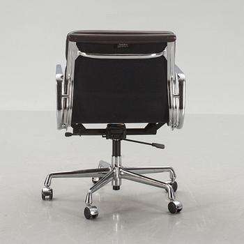 SKRIVBORDSSTOL, "Softpad/EA217", Charles & Ray Eames, Vitra, märkta.