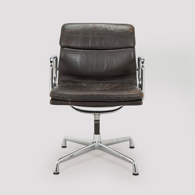Charles & Ray Eames, kontorsstol, "Soft Pad Chair EA 208", Vitra.