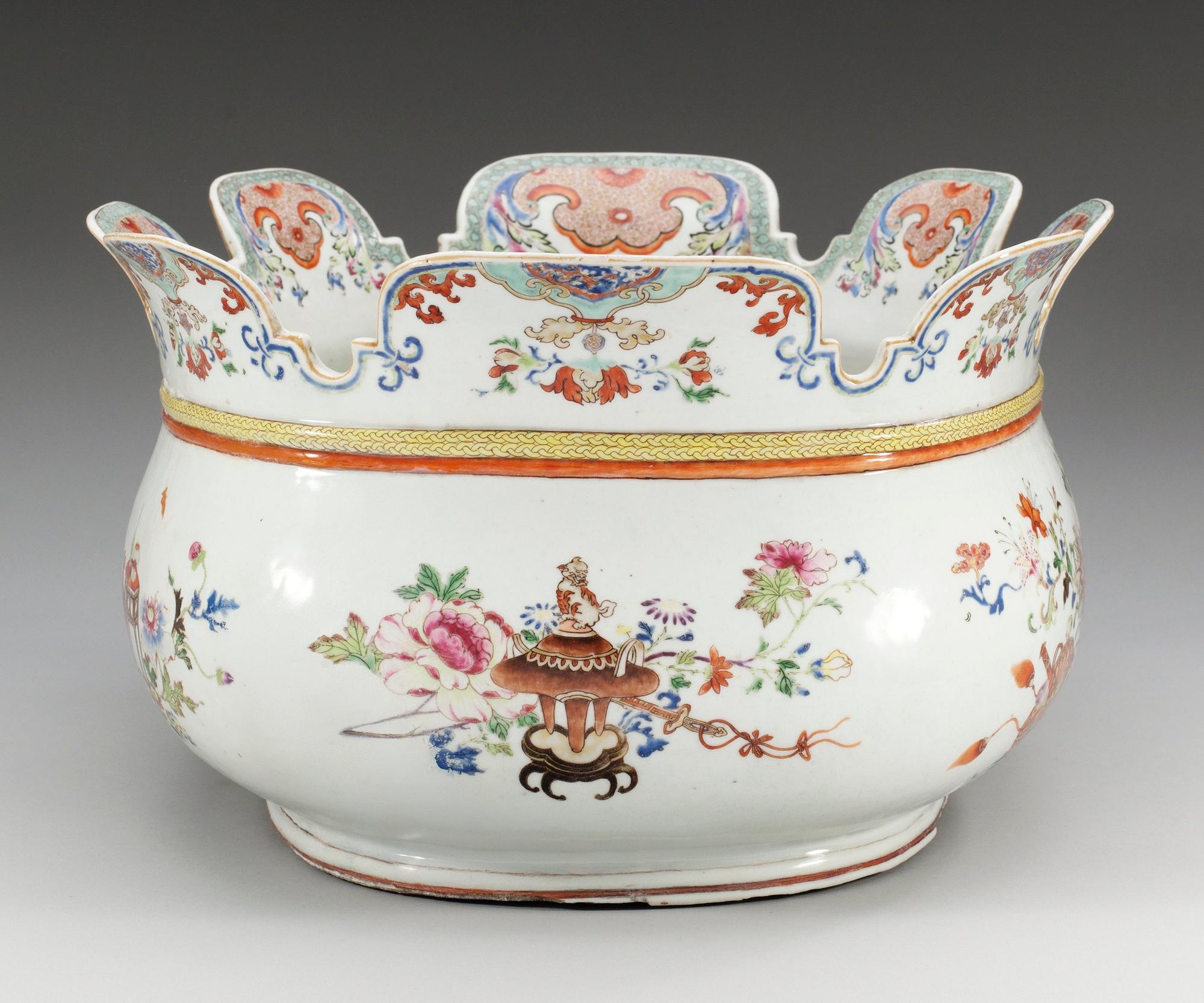 VINKYLARE, kompaniporslin. Qing dynastin, Qianlong (1736-95).