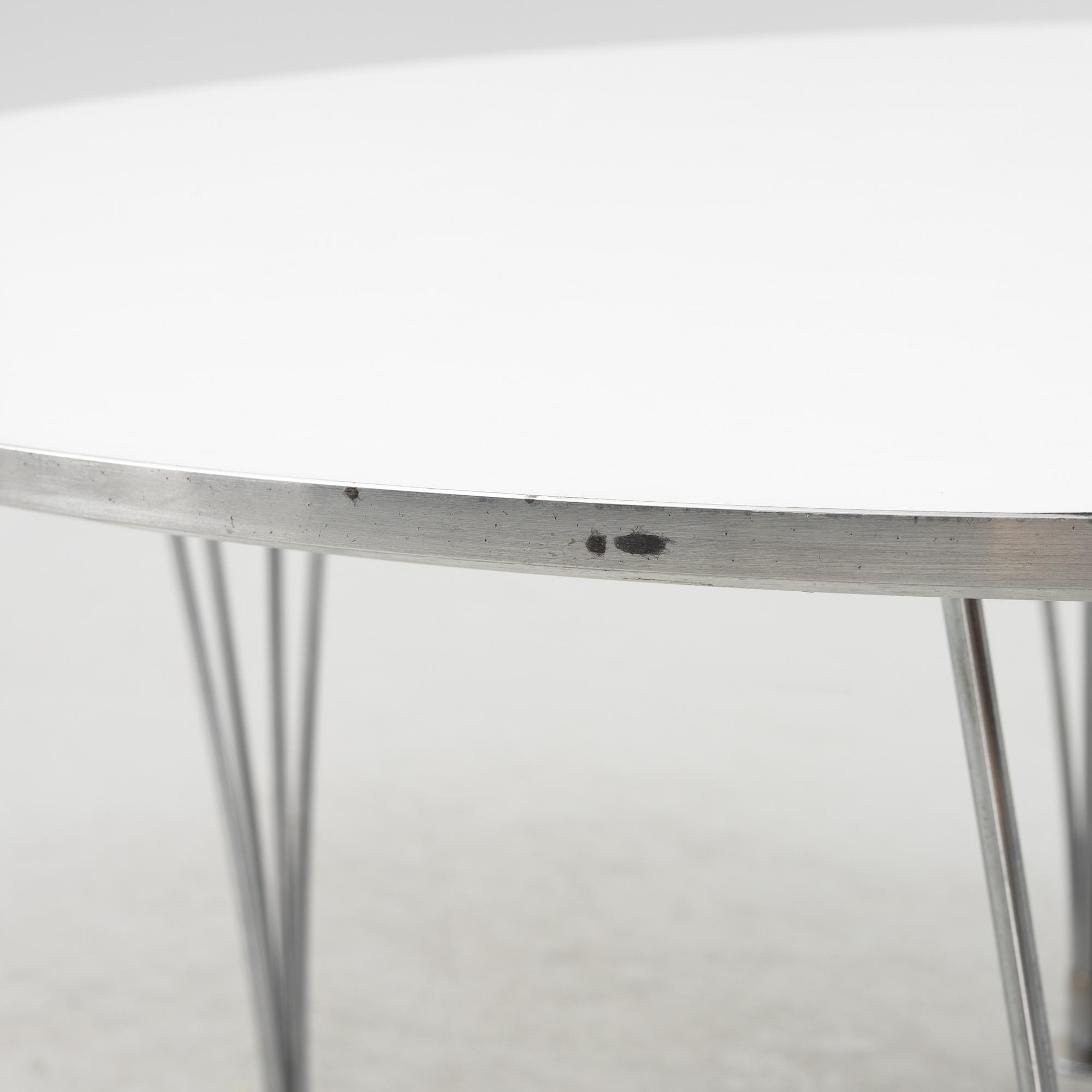 Bruno Mathsson & Piet Hein, coffee table, "Supercircle", Fritz Hansen, 1982.