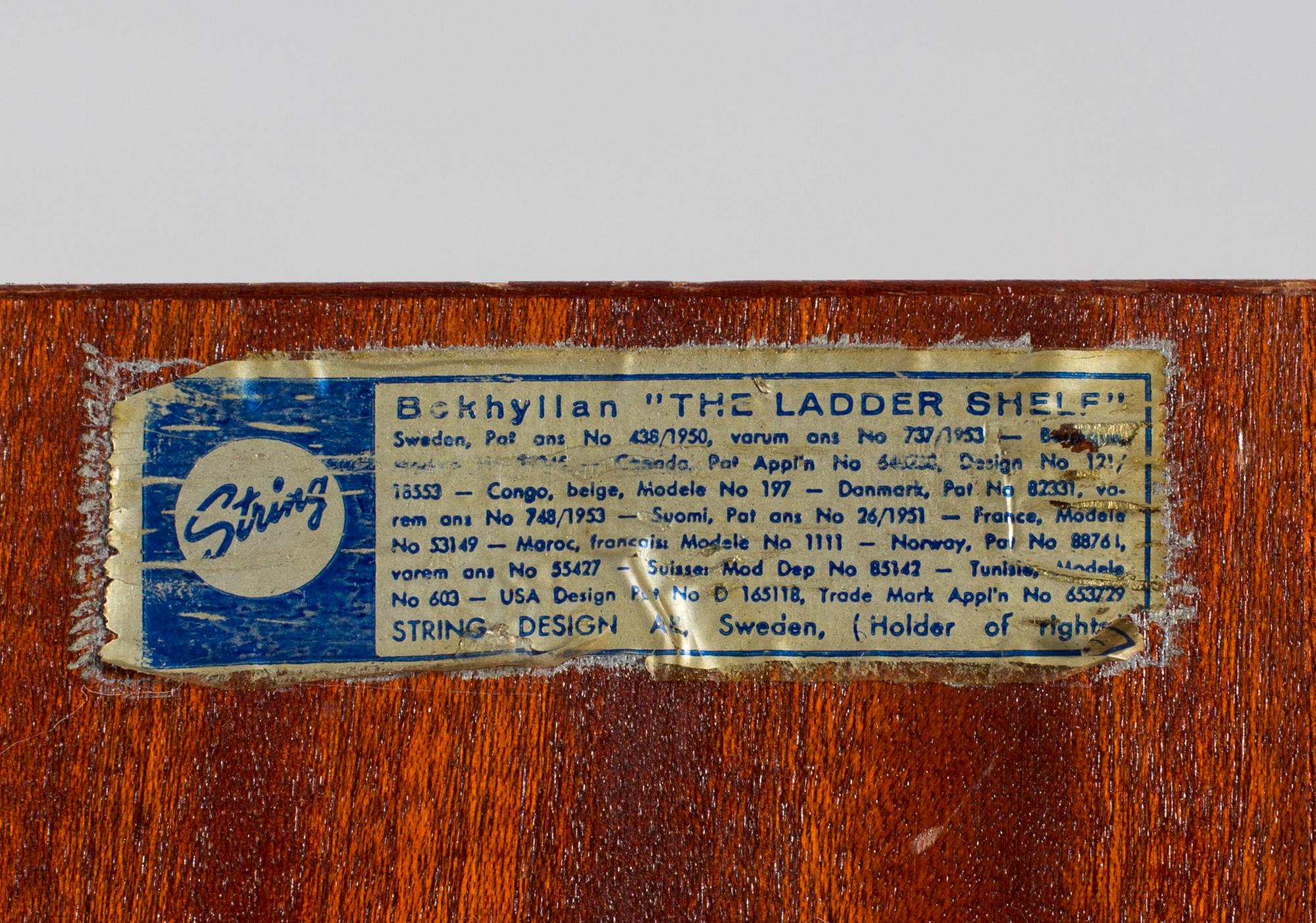 A BOOK CASE BY NISSE STRINNING FOR STRING DESIGN AB.