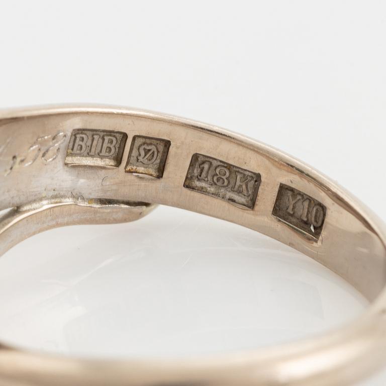 Ring 18K vitguld med grön safir.