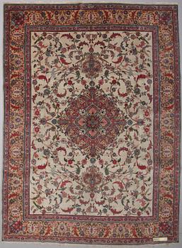 MATTA, persisk, old. 373 x 276 cm.