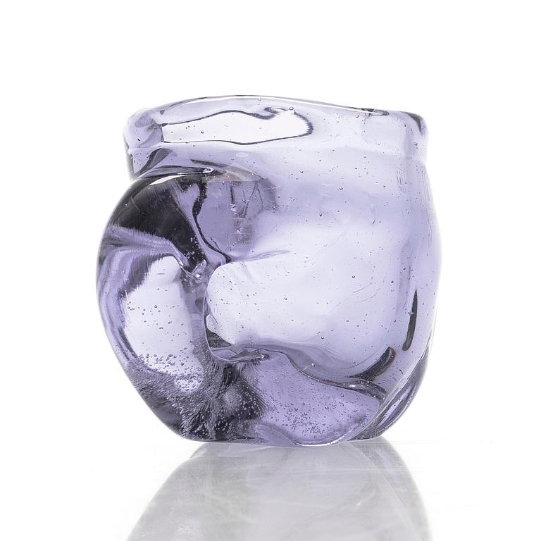 Sini Majuri, Art glass, 'Guksi', signed Sini Majuri. Riihimäki 2025.