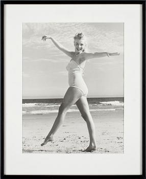 ANDRÉ DE DIENES, silvergelatin fotografi, stämpelsign á tergo.