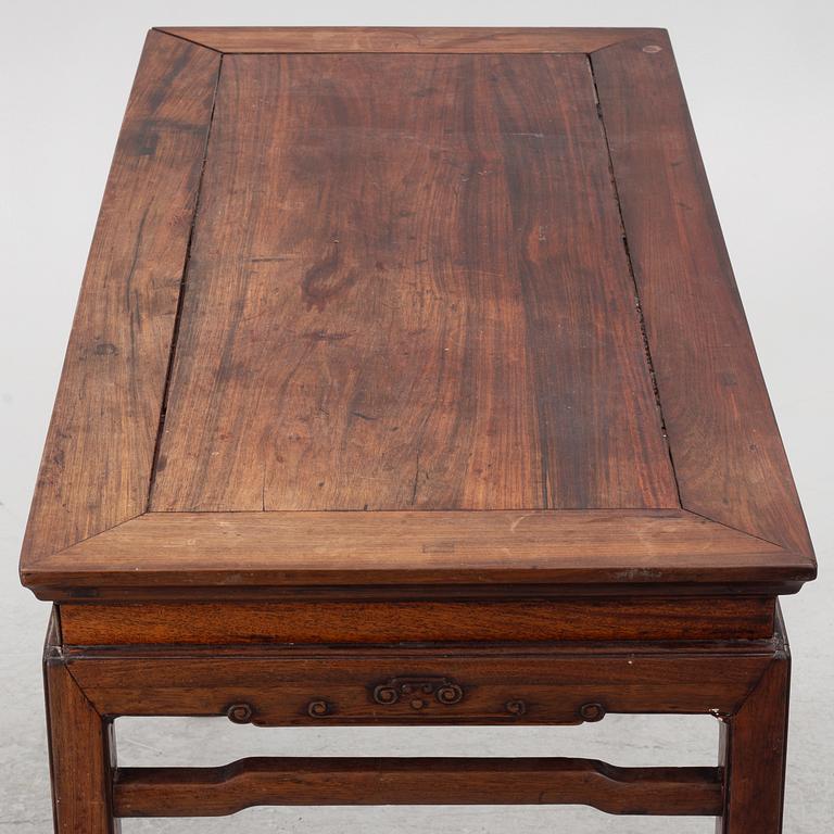 Bord, hardwood, Kina, sen Qingdynsti/tidigt 1900-tal.