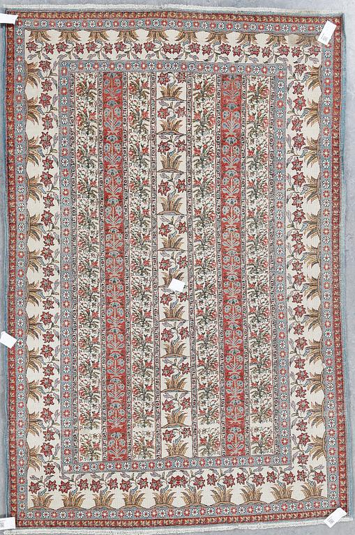 MATTA, old Ghom. Ca 210 x 140 cm.
