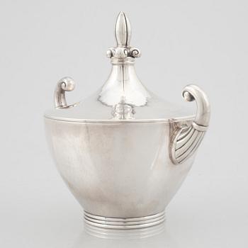 A Swedish silver sugarbowl with cover, mark of W.A. Bolin, Stockholm 1925.