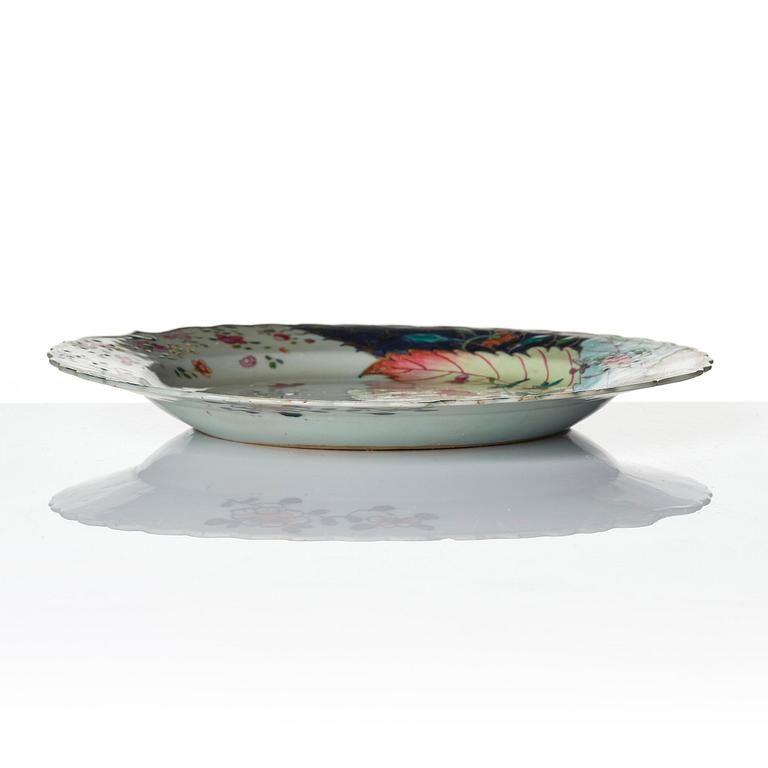 A set of three famille rose 'tobacco leaf' plates, Qing dynasty, Qianlong (1736-95).