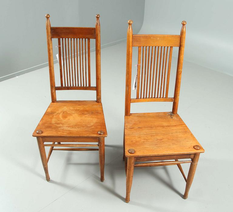 STOLAR, ett par. "Arbetarmöbeln" design Carl Westman, formgiven 1899.
