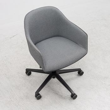 Ronan & Erwan Bouroullec, a 'Softshell Chair' desk chair, Vitra, 2015.