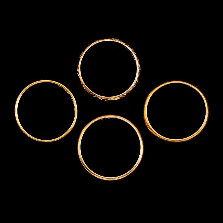 RINGAR, 4 st, 18 k guld. Vikt ca 16 gram.
