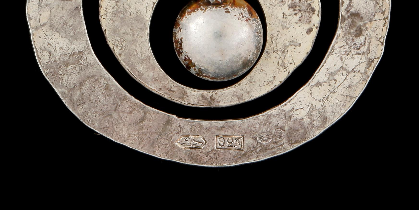 HÄNGSMYCKE, sterlingsilver, "Omena" (Äpple). Tapio Wirkkala, finland, saknar årsstämpel.