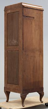 VITRINSKÅP, Louis XV-stil, sent 1800-tal.