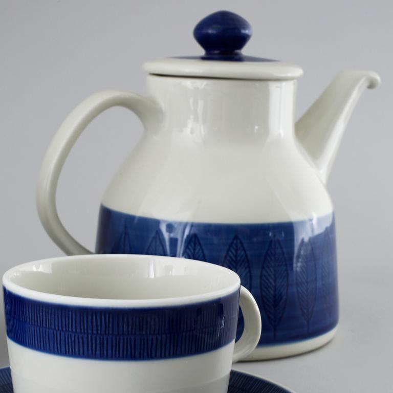 A tea/coffee set of 12 pcs by Hertha Bengtsson for Rörstrand, in production 1956-1988.