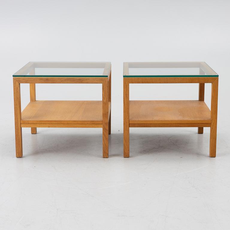 A pair of side tables, Fogia.